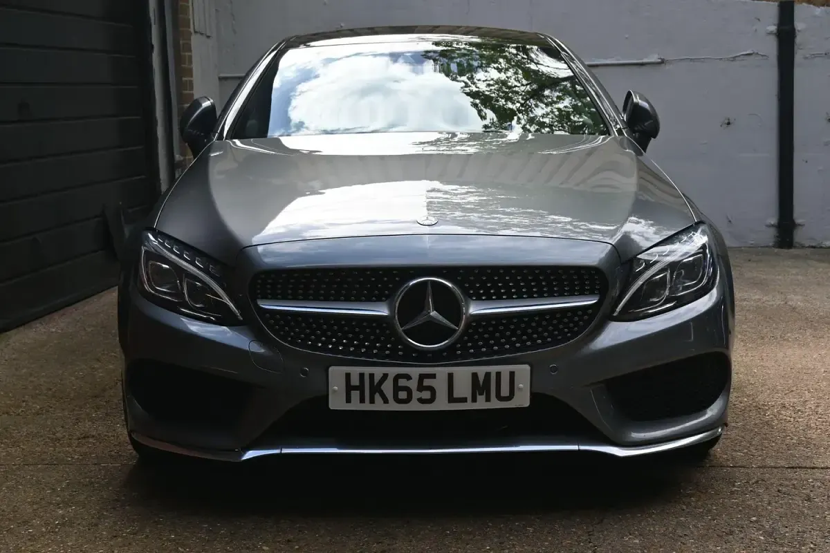 Usado Mercedes C200 AMG Line Premium 184 HP (135 kW) 2016 Prateado Sedan