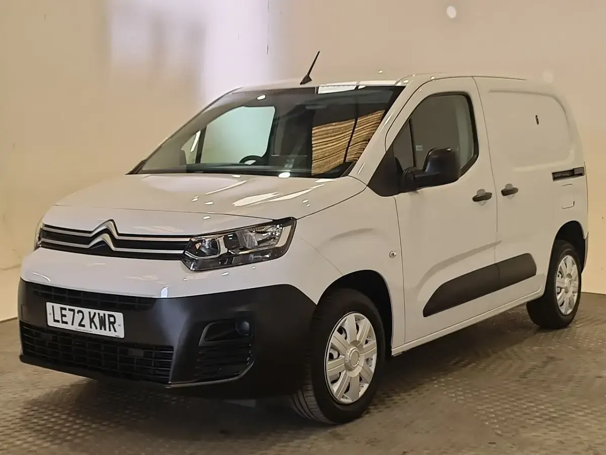 Used Citroën Berlingo 100 HP (73 kW) 2023 White MPV