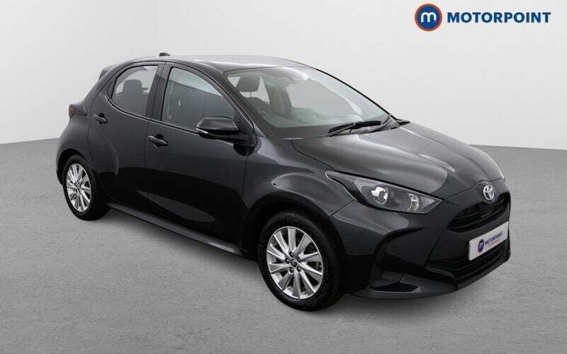 Used 2025 Toyota Yaris Hybrid Hatchback | £14,499 (Super price) - Image 1/4