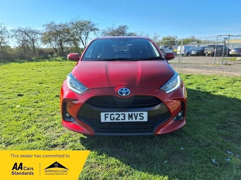 Used Toyota Yaris Hybrid Design 2023 Red Hatchback