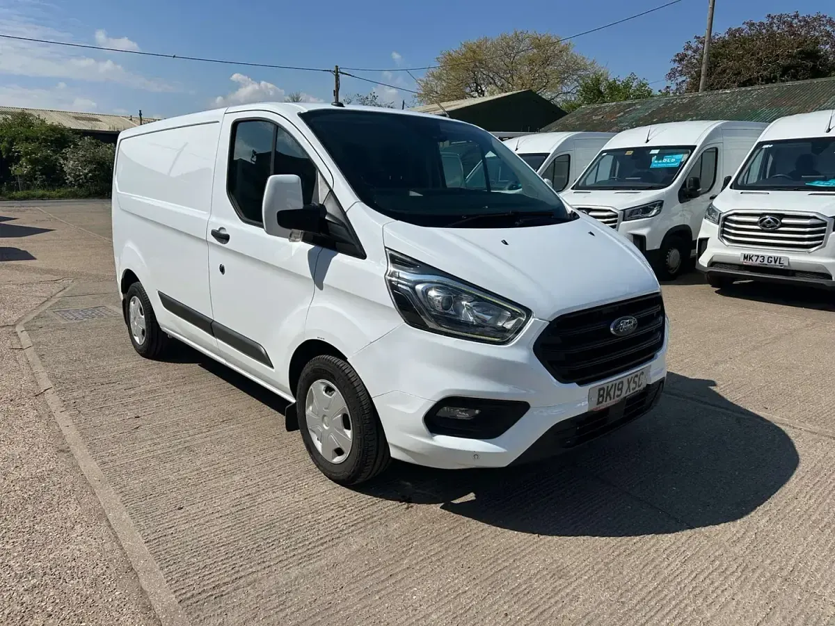Used Ford Transit Custom Trend 105 HP (77 kW) 2019 White Van