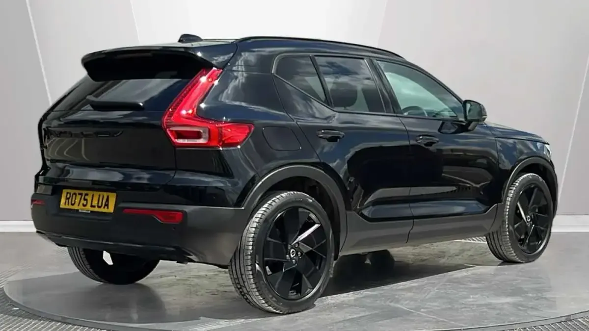 Used Volvo XC40 Plus 194 HP (142 kW) 2026 SUV