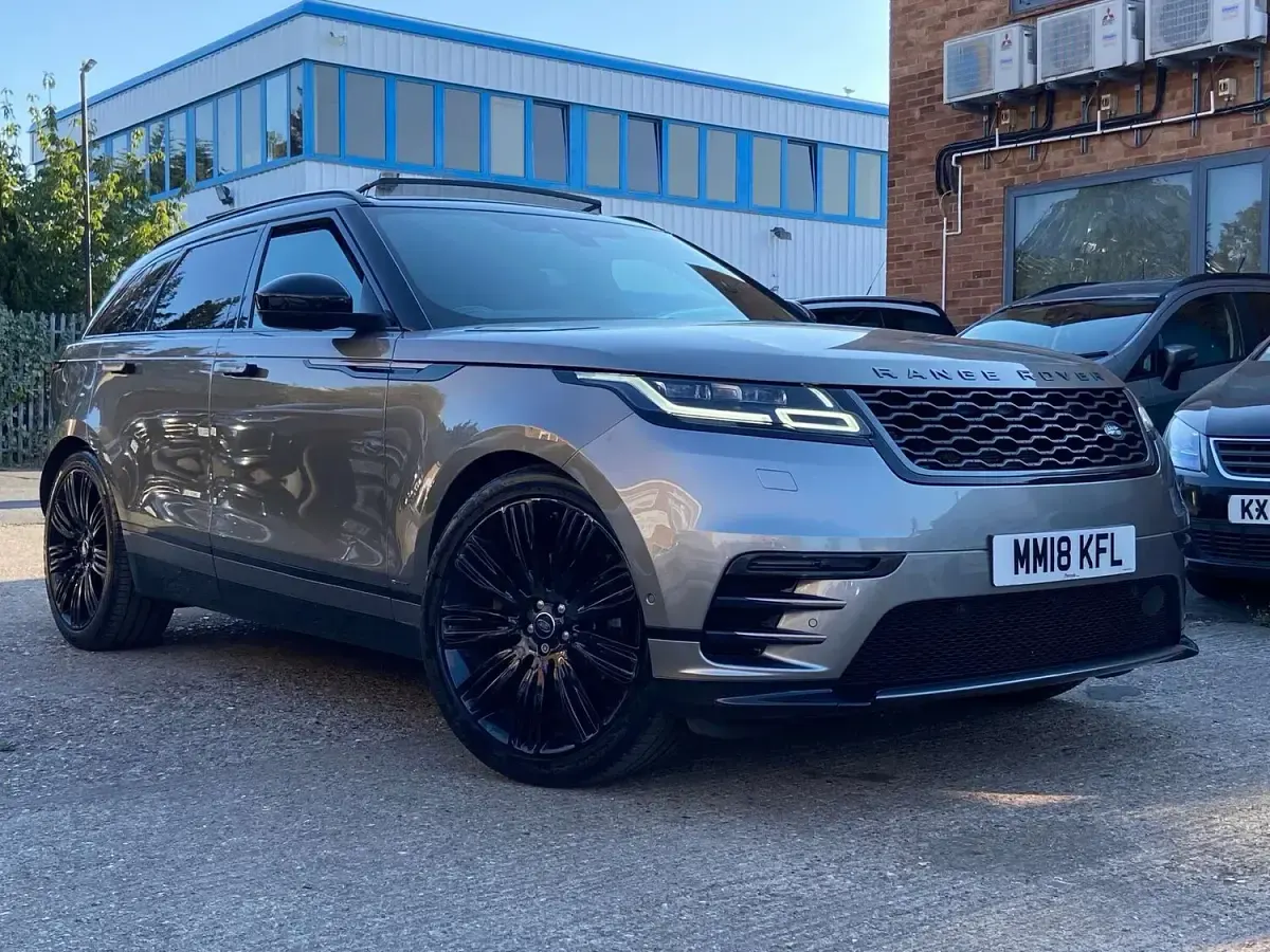 Used Land Rover Range Rover Velar HSE Dynamic 300 HP (220 kW) 2018 Silver SUV