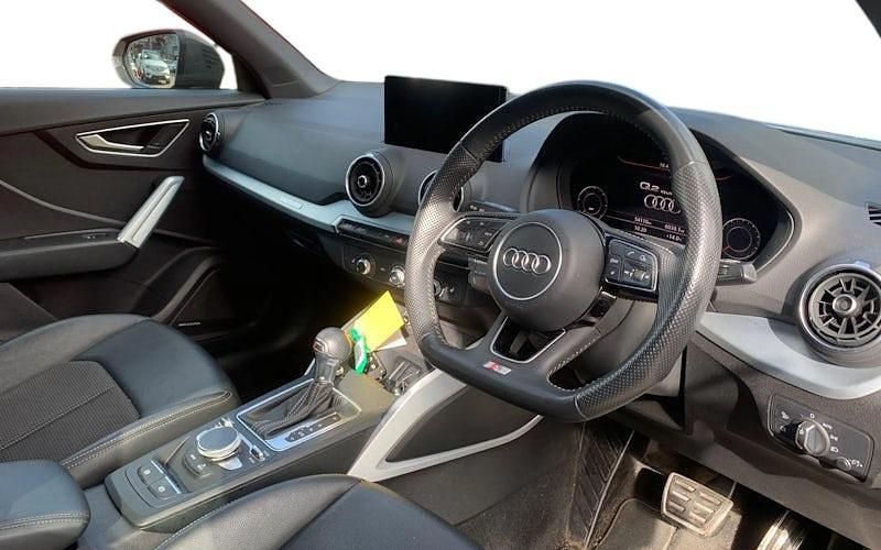 Used Audi Q2 Comfort 150 HP (110 kW) 2018 Grey SUV