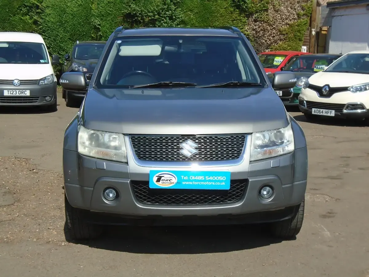Used Suzuki Grand Vitara SZ5 127 HP (93 kW) 2010 Grey SUV