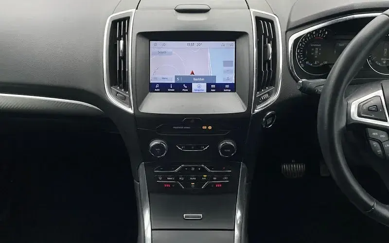 Used Ford S-MAX Titanium 190 HP (139 kW) 2022 Grey MPV