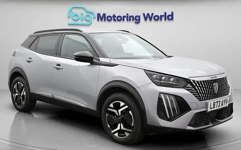 Second-hand Peugeot 2008 GT 131 CP (96 kW) 2023 SUV