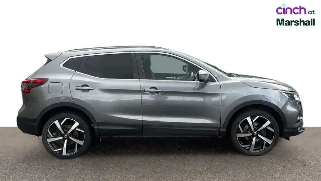 Used Nissan Qashqai Tekna+ 115 HP (84 kW) 2017 Grey SUV