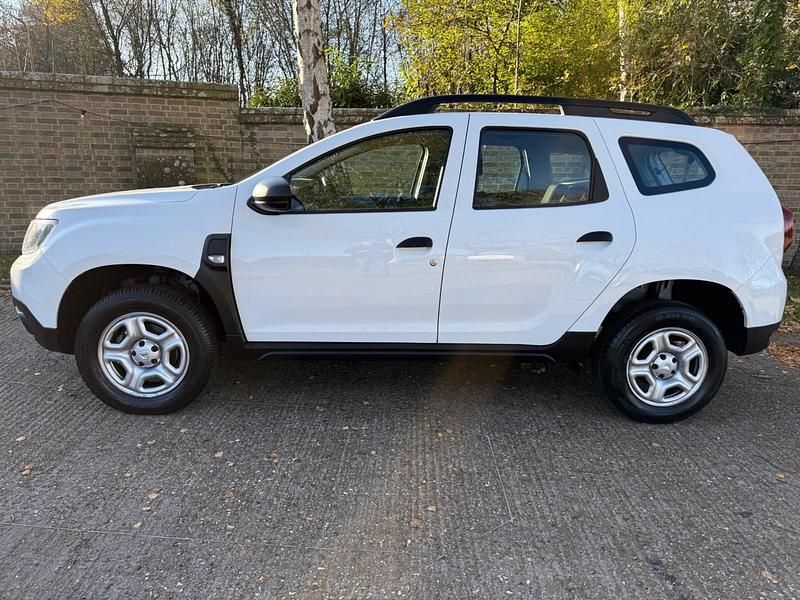 Used Dacia Duster Essentiel 2019 White Hatchback