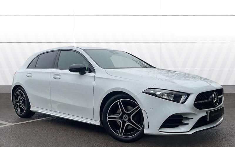 Used Mercedes A180 AMG Line Premium 136 HP (100 kW) 2022 White Hatchback