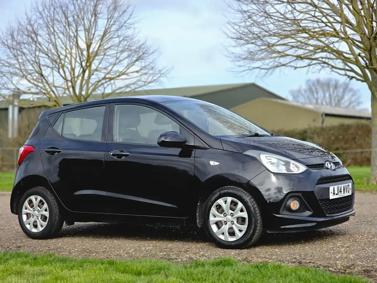Used Hyundai i10 SE 87 HP (63 kW) 2014 Black Hatchback