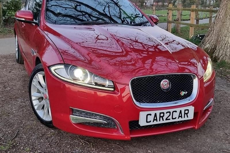 Used Jaguar XF Sportbrake R-Sport 200 HP (147 kW) 2014 Red Estate