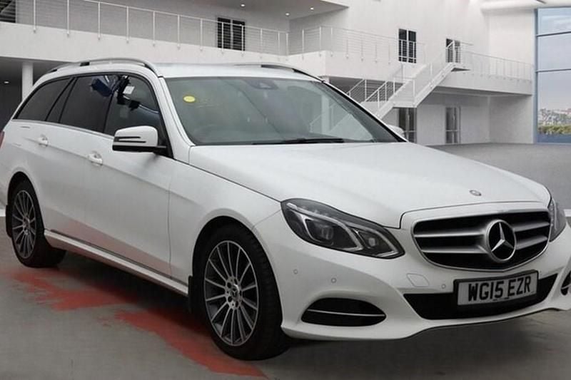 Used Mercedes E220 SE 2015 White Estate