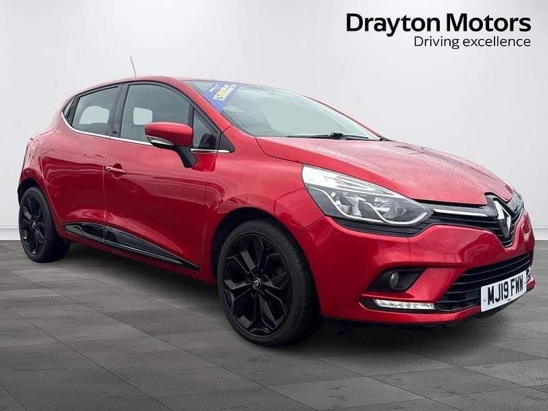 Used Renault Clio IV Iconic 90 HP (66 kW) 2019 Red Hatchback