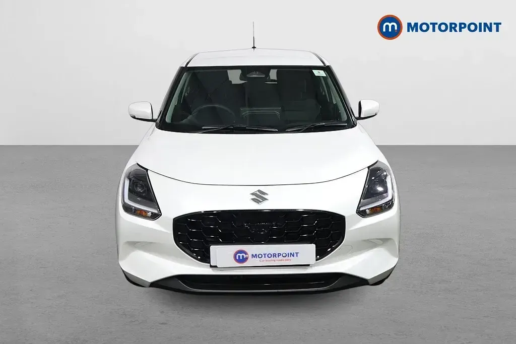 Used Suzuki Swift 2024 White Hatchback