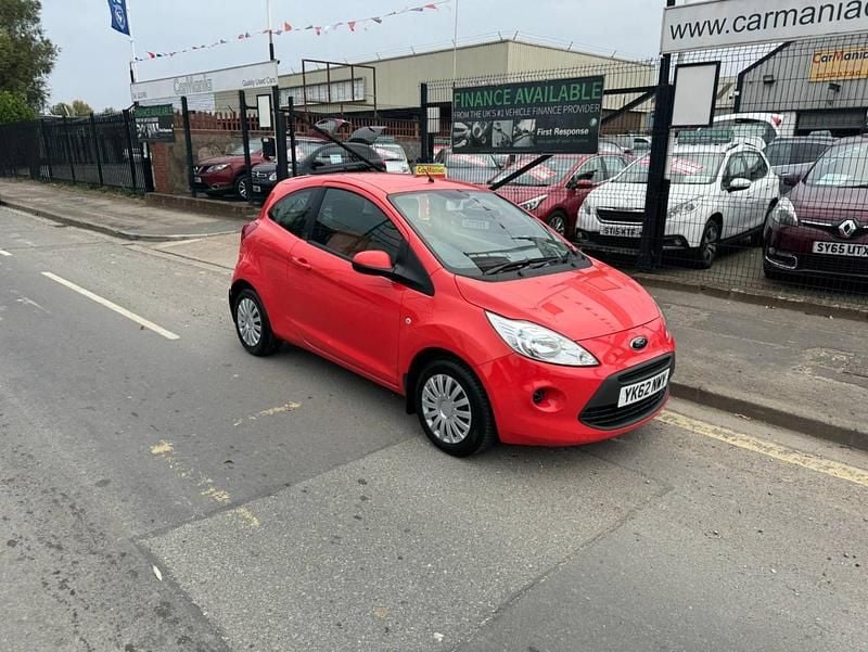 Used Ford Ka 69 HP (50 kW) 2012 Red Hatchback