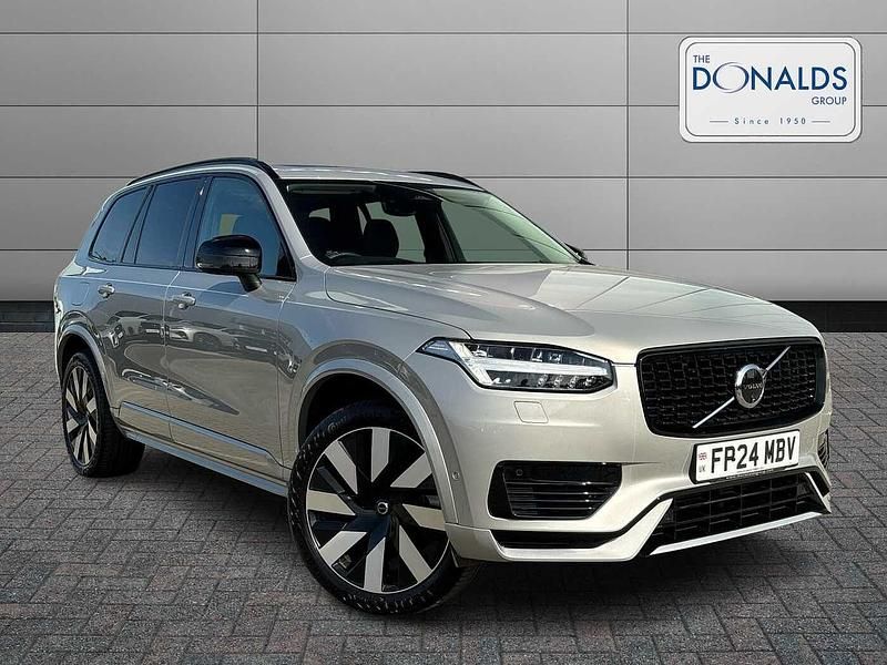 Used 2024 Volvo XC90 Plus SUV | £47,272 (Good price) - Image 1/2