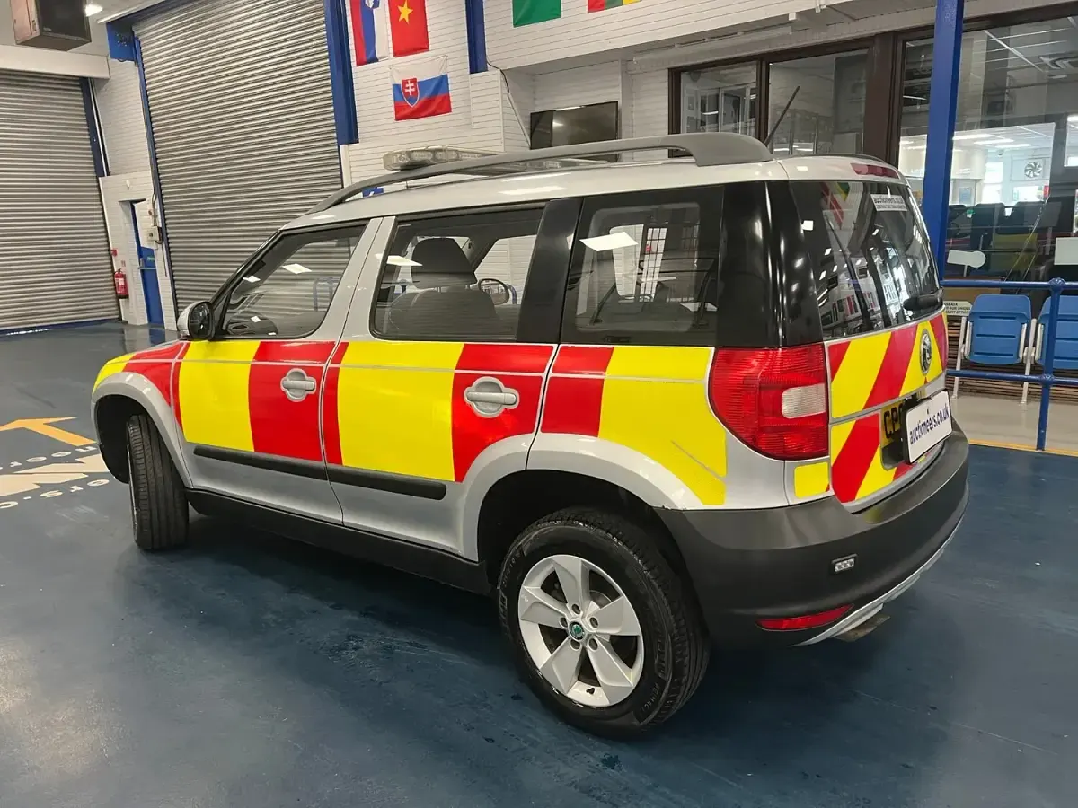 Used Skoda Yeti 110 HP (80 kW) 2012 Silver SUV