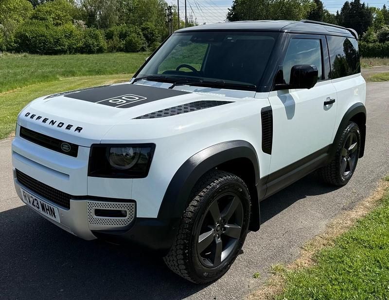 Usado Land Rover Defender 2023 Branco SUV