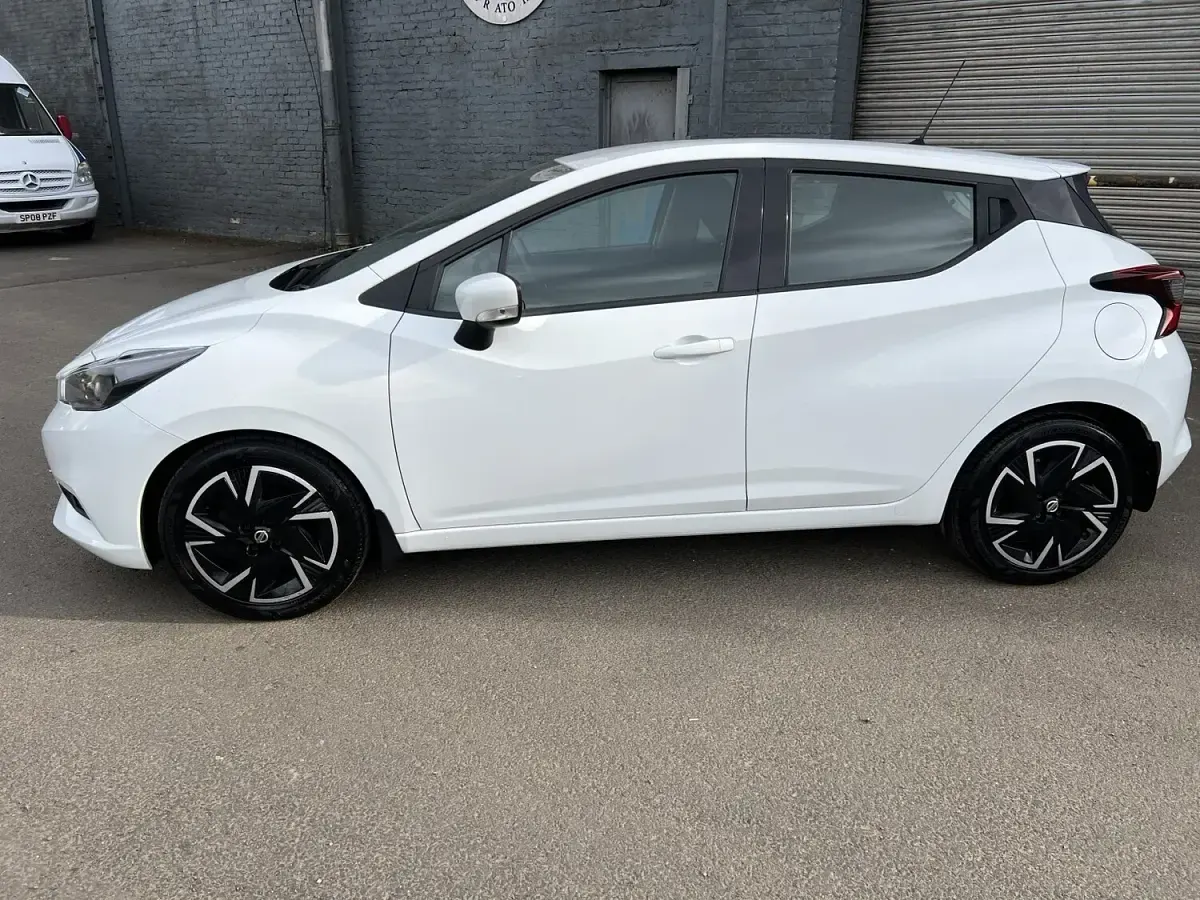 Used Nissan Micra Acenta 92 HP (67 kW) 2021 White Hatchback