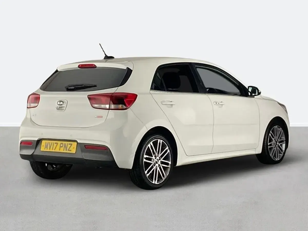 Used Kia Rio First Edition 118 HP (86 kW) 2017 White Hatchback