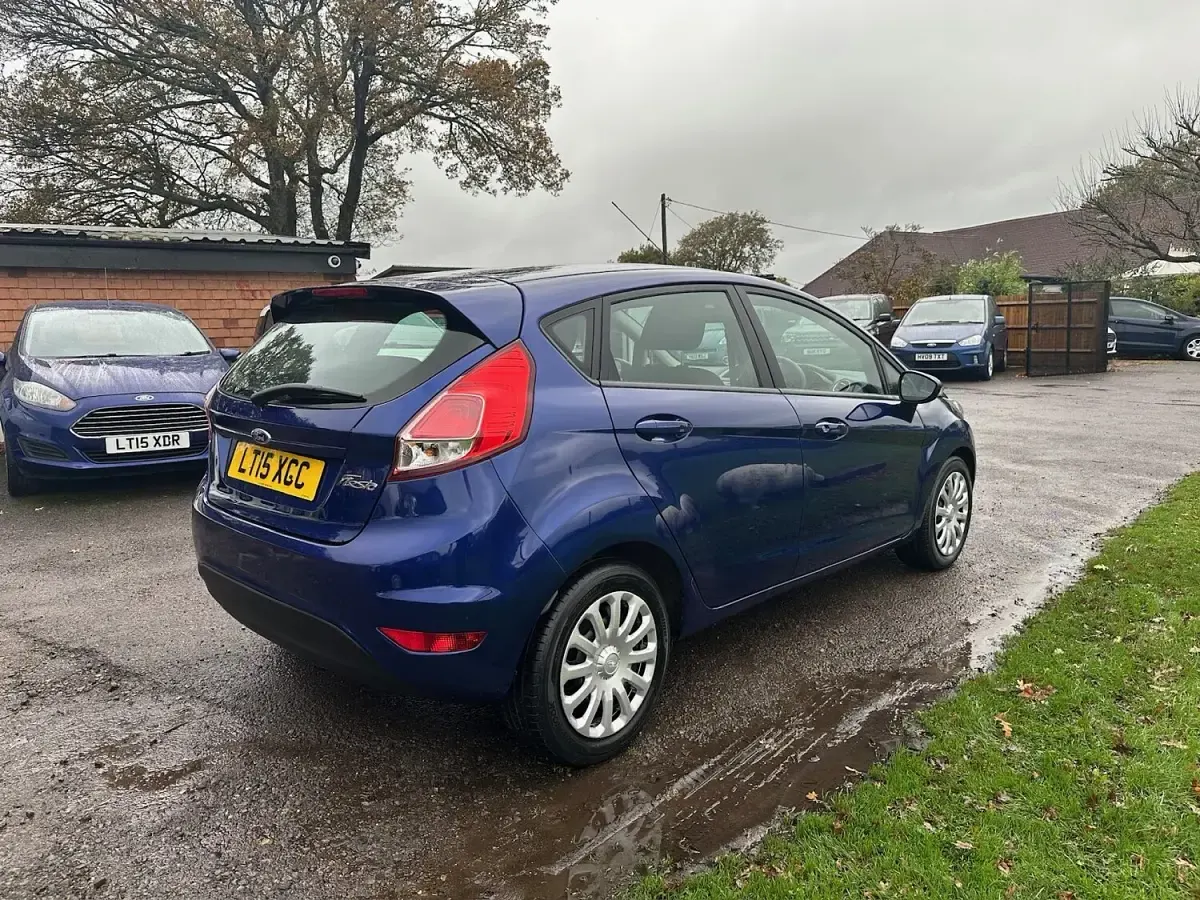 Used Ford Fiesta Style 75 HP (55 kW) 2015 Blue Hatchback