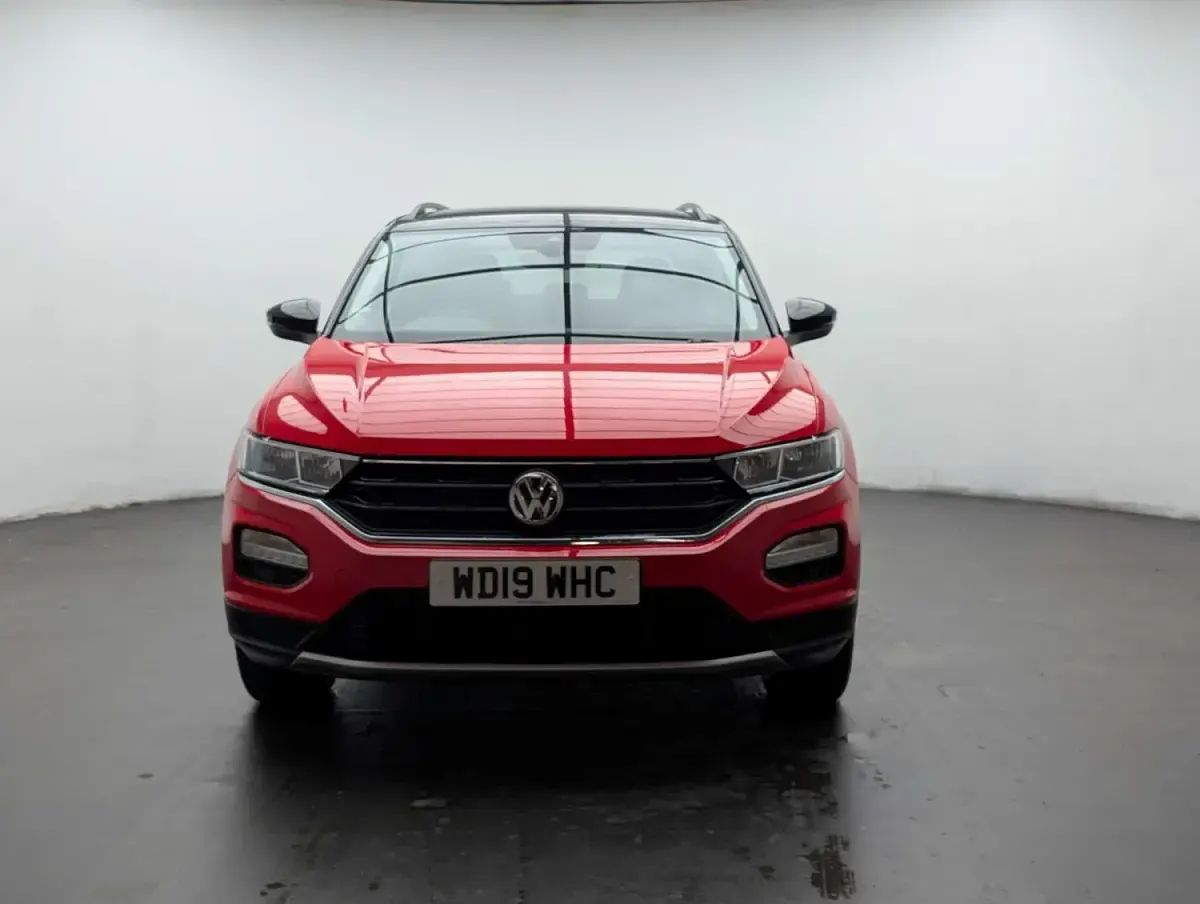 Usado VW T-Roc Design 115 HP (84 kW) 2019 Vermelho SUV