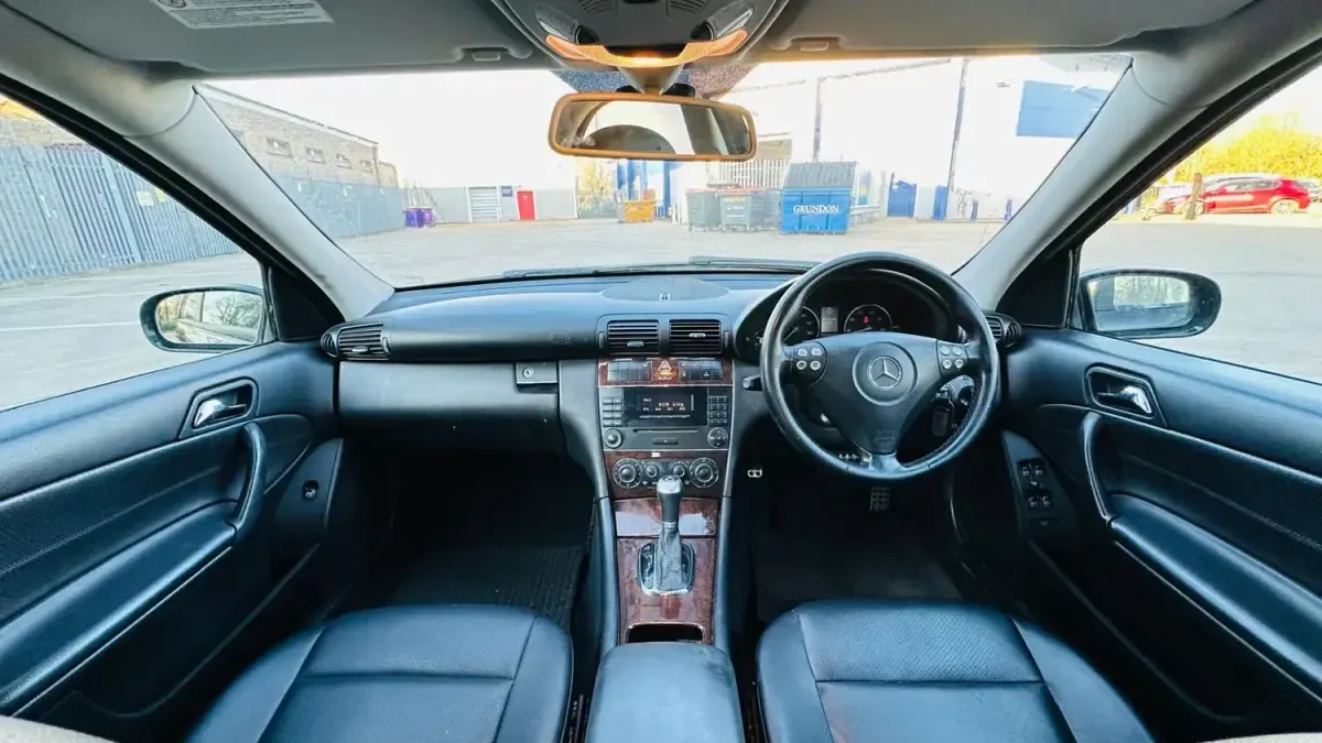 Usado Mercedes C180 Classic 2007 Preto Sedan