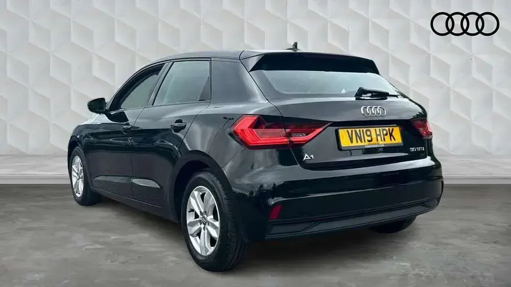 Used Audi A1 Design 113 HP (83 kW) 2019 Black SUV