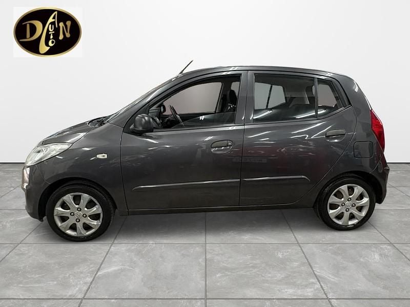 Used Hyundai i10 Classic 85 HP (62 kW) 2012 Grey Hatchback