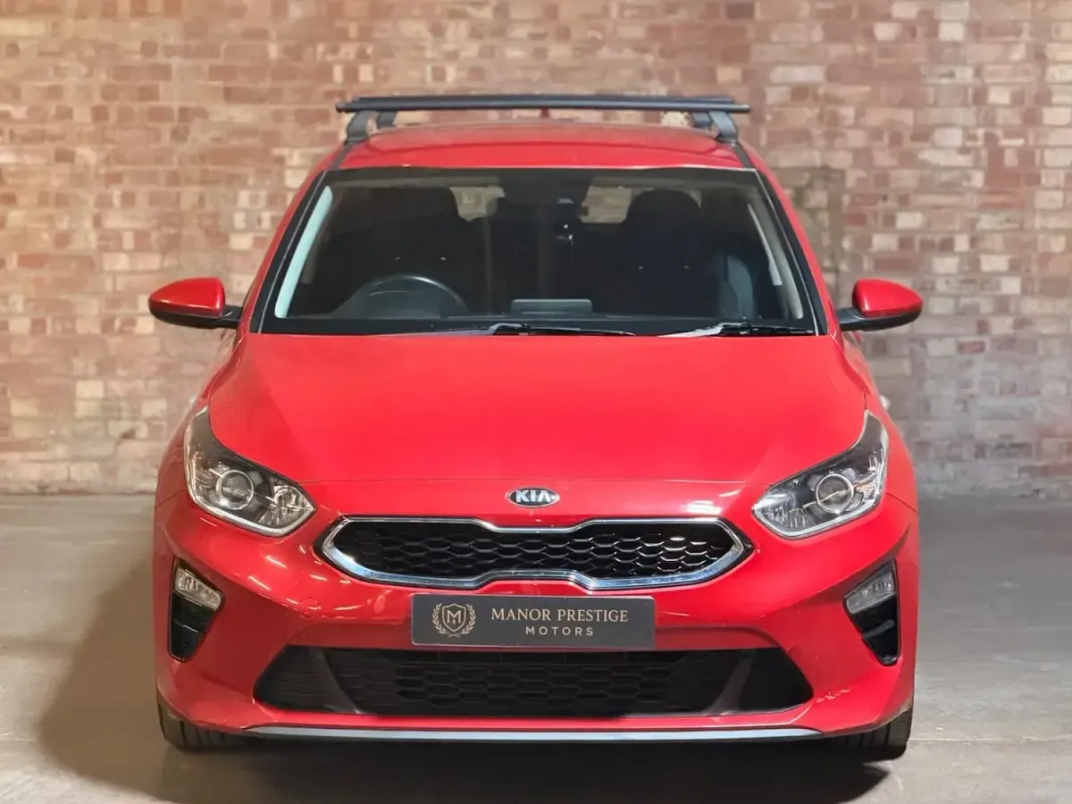 Used Kia Ceed 118 HP (86 kW) 2019 Red Hatchback