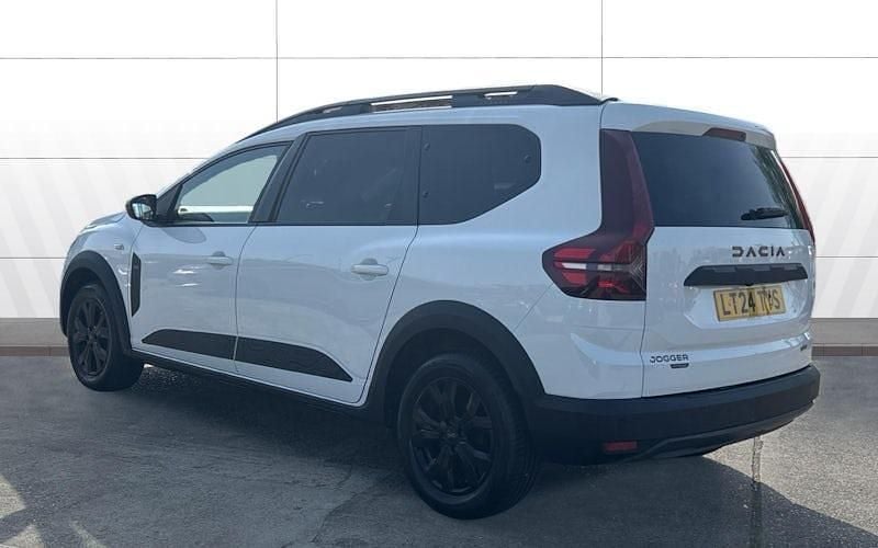 Used Dacia Jogger Extreme 141 HP (103 kW) 2025 MPV