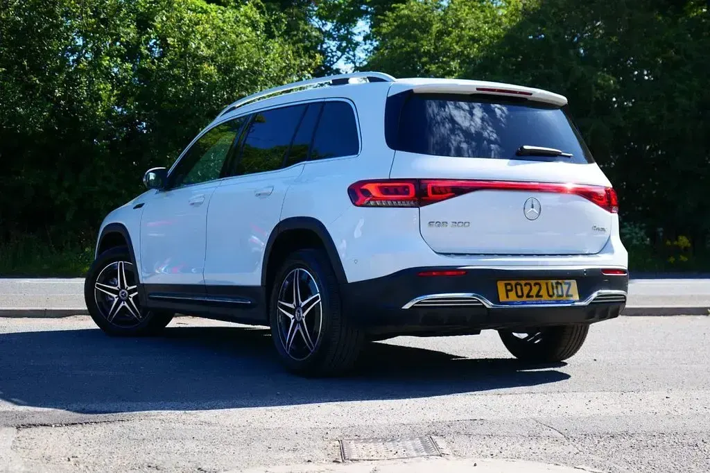 Used Mercedes EQB300 AMG line 167 kW (228 HP) 2022 White SUV