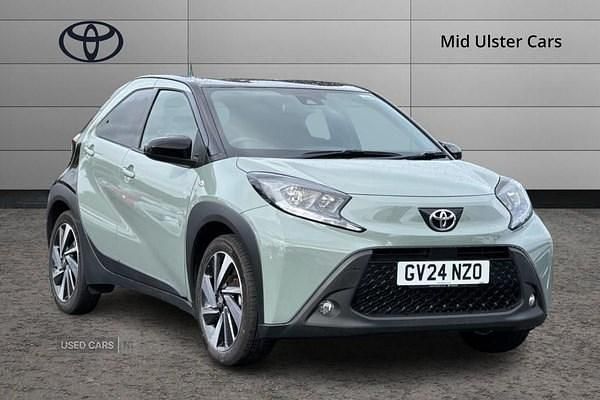 Green Used 2024 Toyota Aygo X SUV | £14,495 - Image 1/2