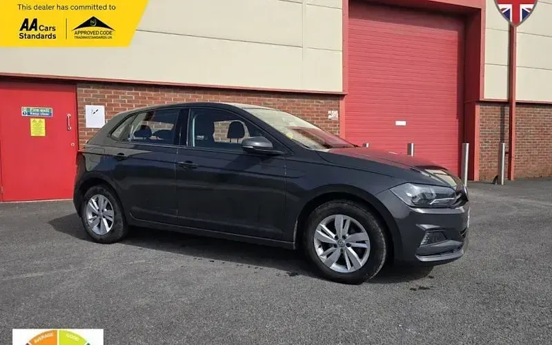 Used VW Polo SE 95 HP (69 kW) 2018 Hatchback