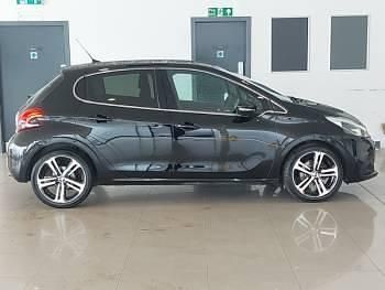 Used Peugeot 208 GT-line 109 HP (80 kW) 2019 Black Hatchback