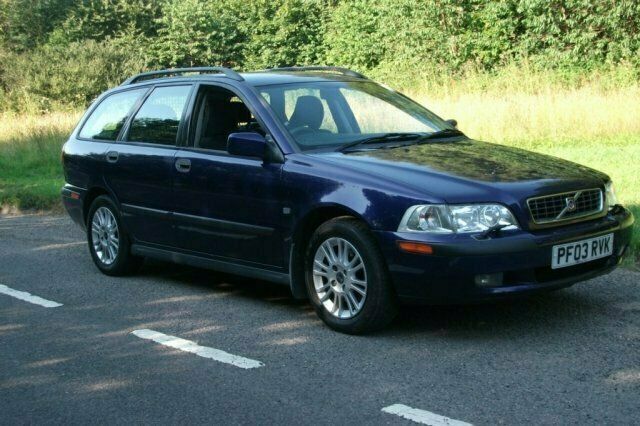 Used 2003 Volvo V40 Estate | £1,495 - Image 1/4