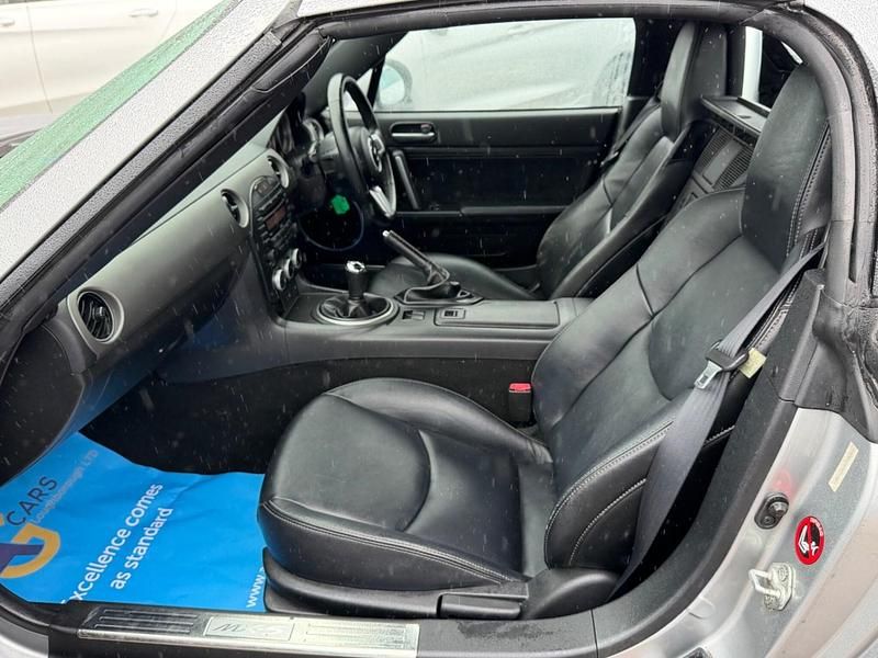 Used Mazda MX5 Inclusive 160 HP (117 kW) 2011 Silver Cabriolet