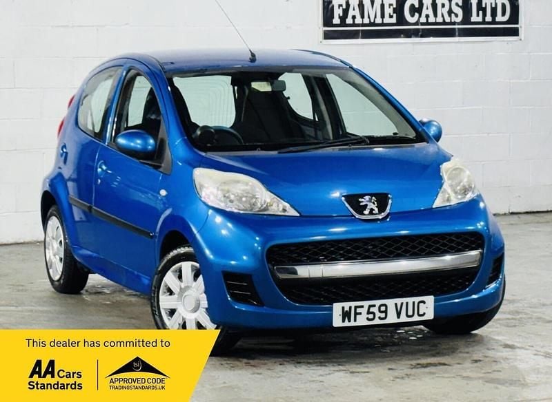 Used Peugeot 107 68 HP (50 kW) 2009 Blue Hatchback