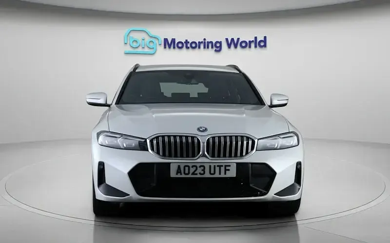Used BMW 330e M Sport 292 HP (214 kW) 2023 White Estate