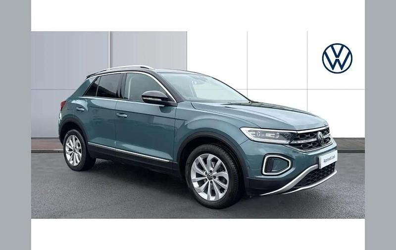 Blue Used 2022 VW T-Roc Style SUV | £15,495 (Fair price) - Image 1/4