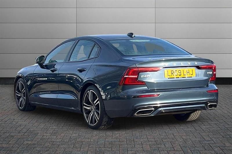 Used Volvo S60 R-Design 250 HP (183 kW) 2019 Blue Sedan