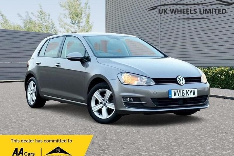 Used VW Golf VII Match 125 HP (91 kW) 2016 Grey Hatchback