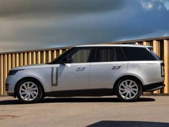 Used Land Rover Range Rover SE 440 HP (323 kW) 2022 Silver SUV