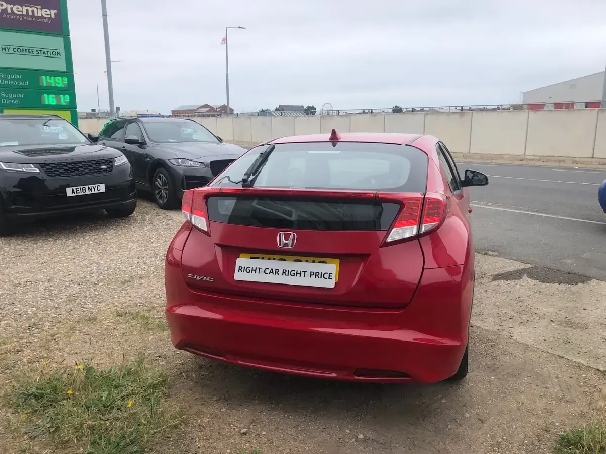 Used Honda Civic SE 142 HP (104 kW) 2012 Red Hatchback