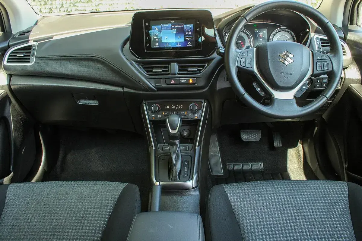 Used Suzuki SX4 S-Cross 116 HP (85 kW) 2023 White SUV