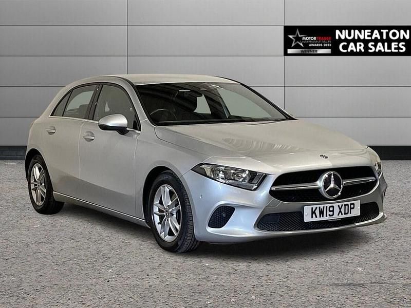 Used Mercedes A180 Executive 116 HP (85 kW) 2019 Silver Hatchback