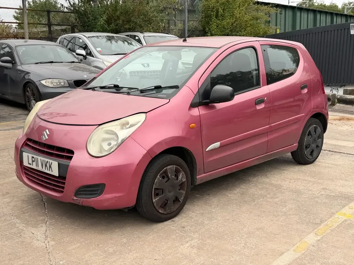 Used Suzuki Alto 68 HP (50 kW) 2011 Pink Hatchback