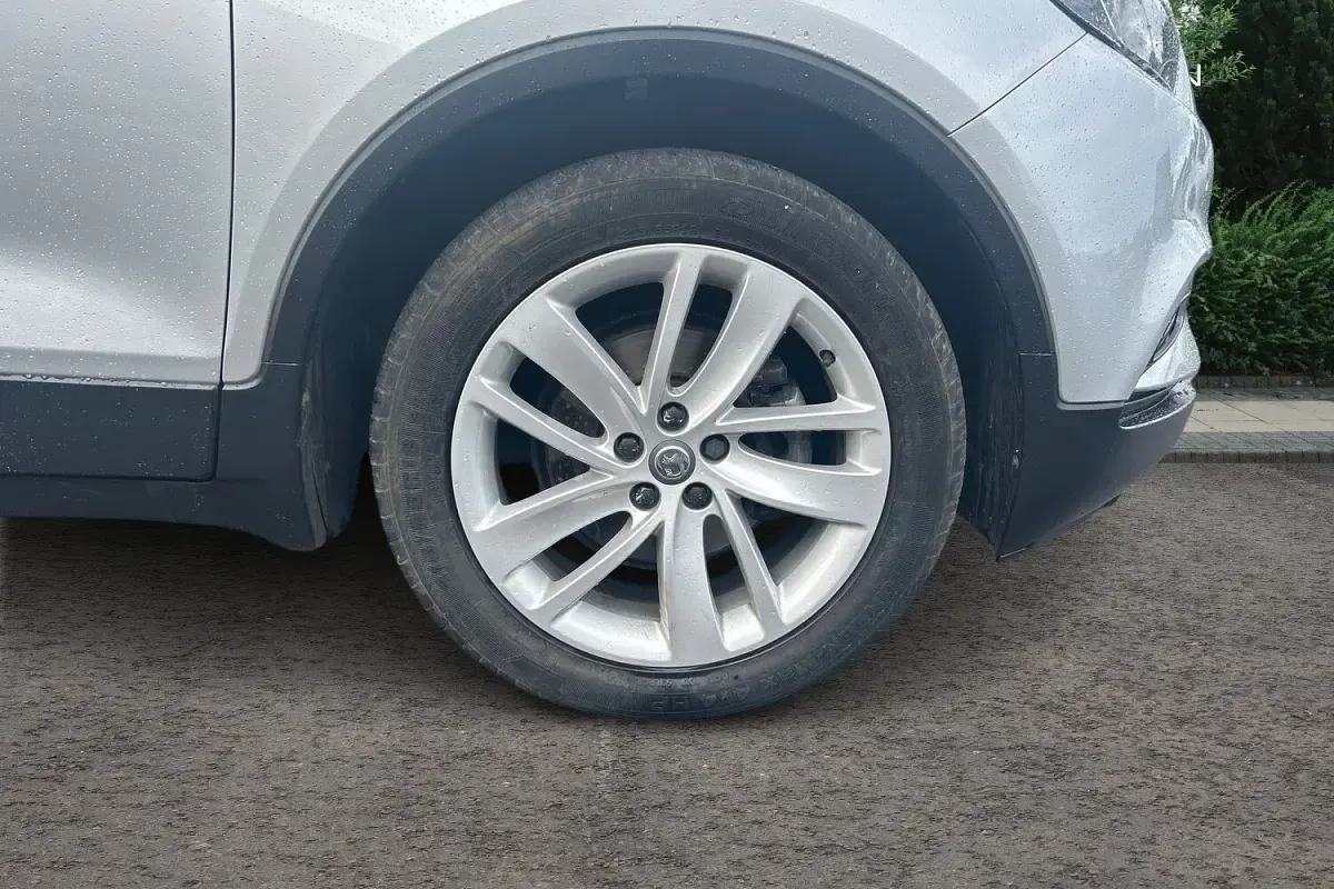 Used Vauxhall Mokka X Active 140 HP (102 kW) 2018 Silver SUV
