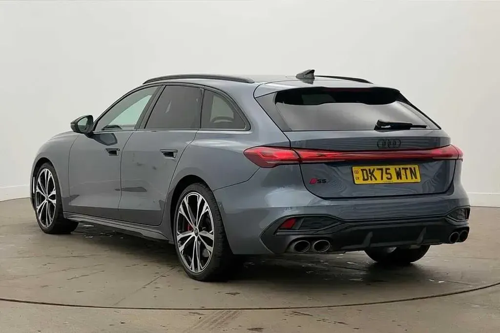Used Audi S5 Advanced 367 HP (269 kW) 2025 Blue Estate
